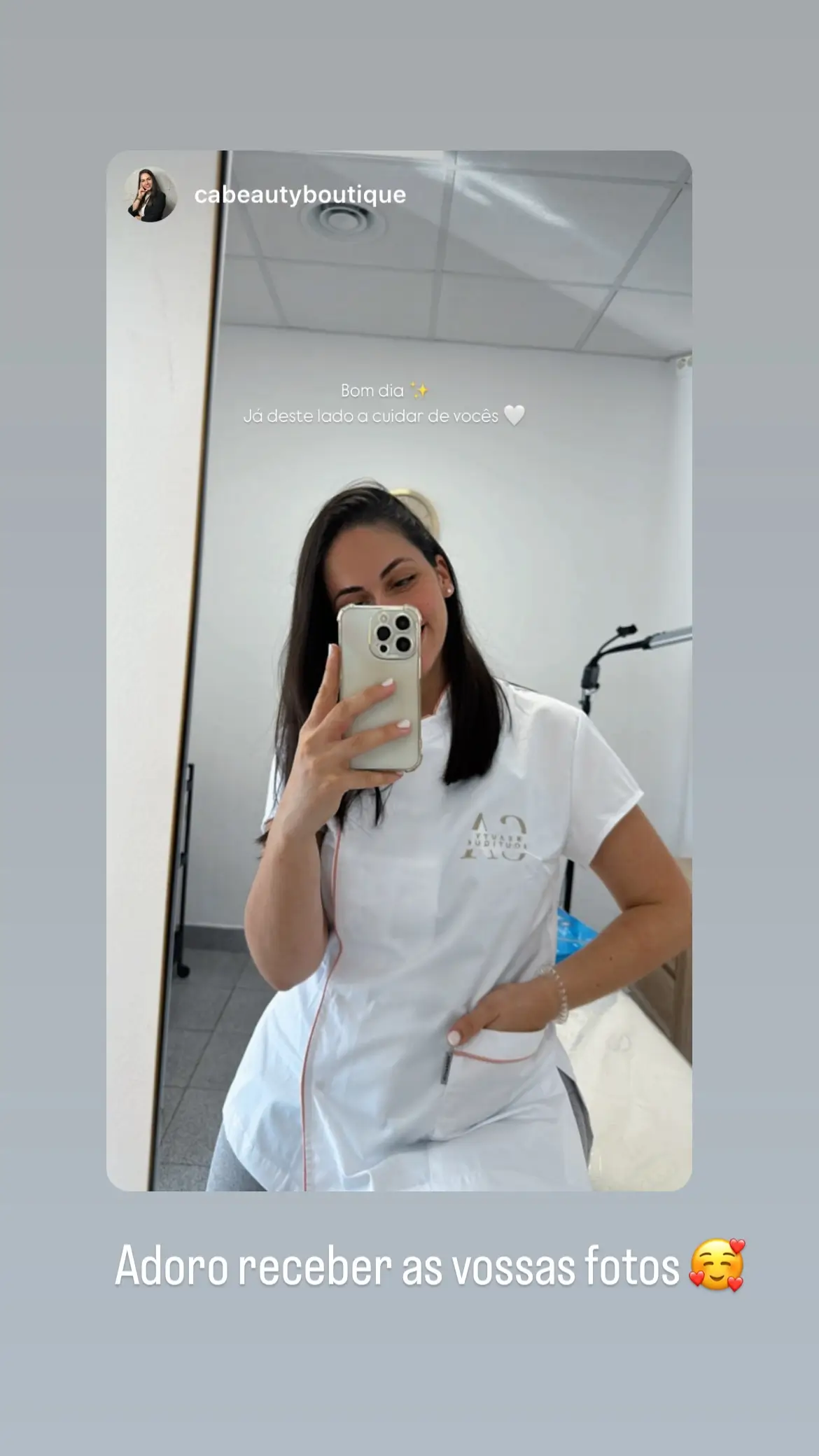 Uniforme de saúde personalizado, confortável para profissionais da área.