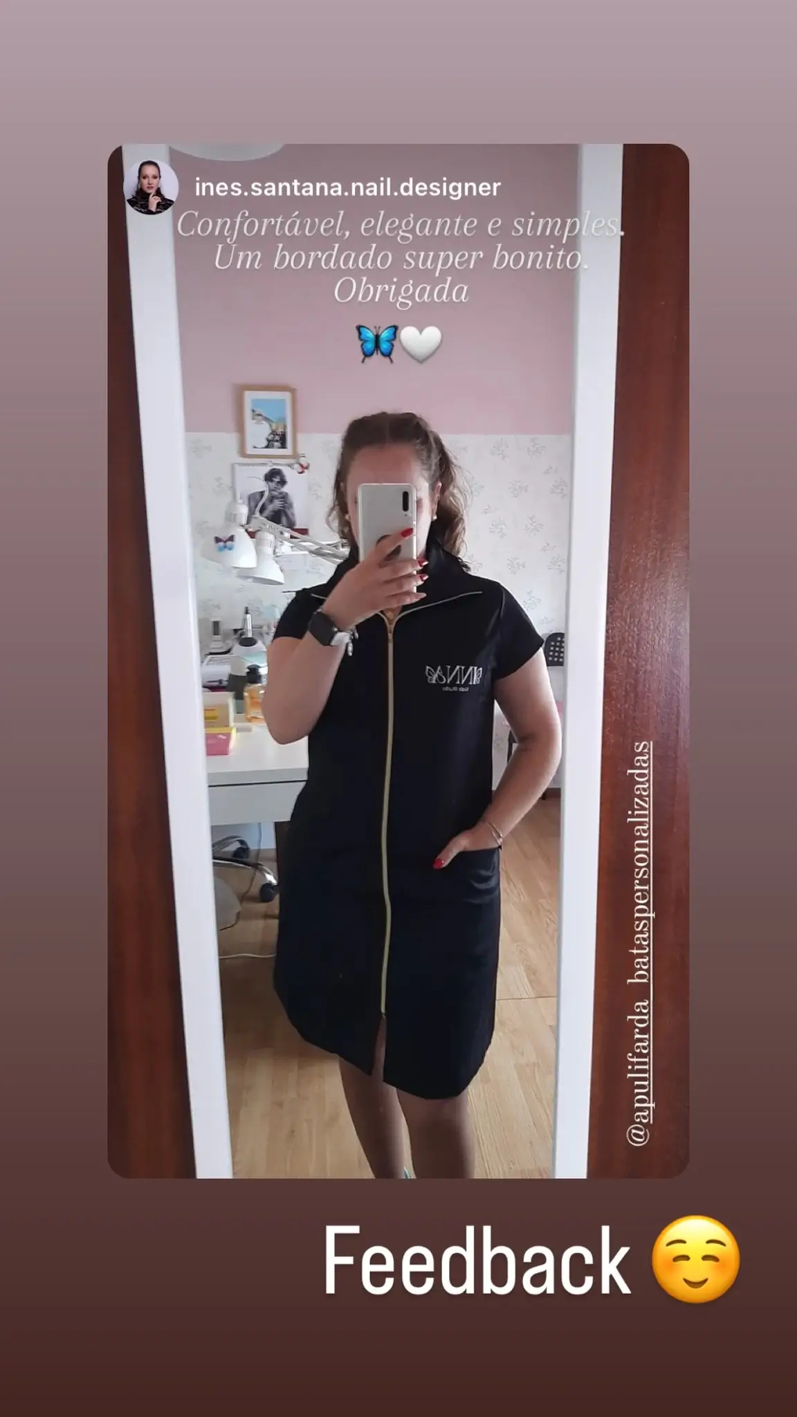 Farda de estética feminina personalizada, elegante e confortável em branco e preto.